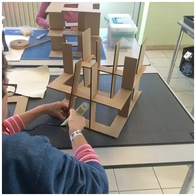 Assemblage des traverses sur la tables de chevet