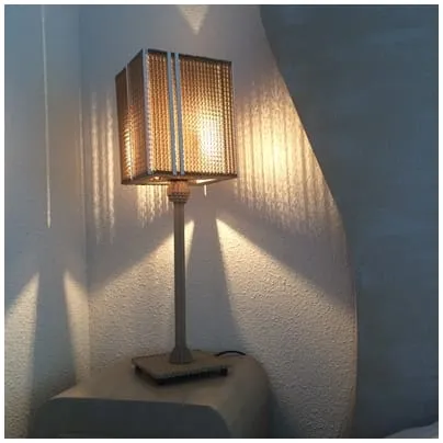 Lampe de chevet habillée