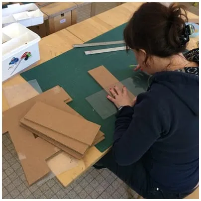 Stage d initiation de meubles en carton 4